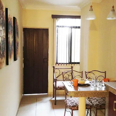 El Patio Suites II Guayaquil Room photo