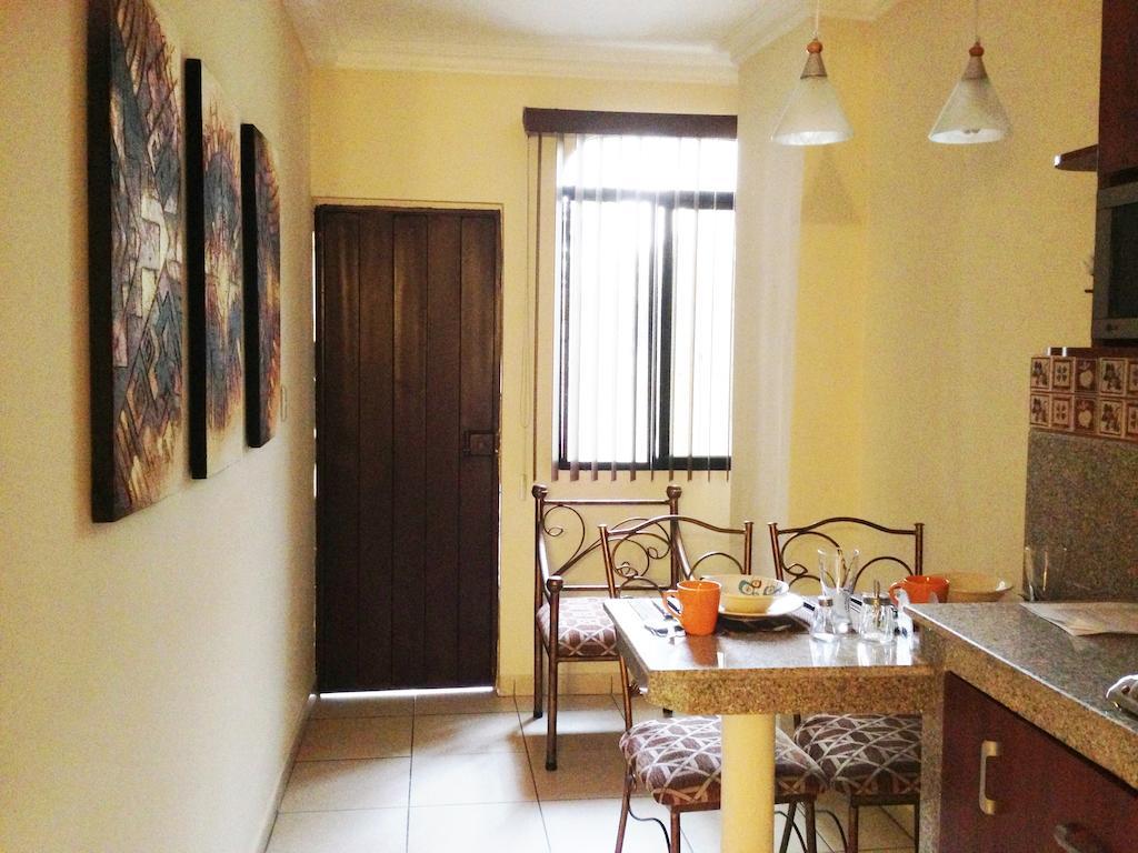 El Patio Ii Apartment
